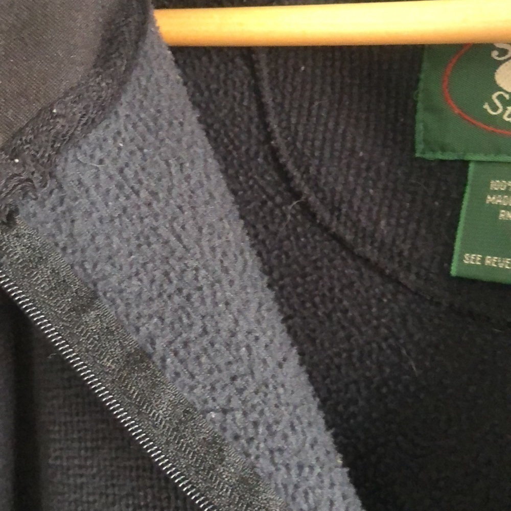 Cabela’s men’s black fleece sweater - Picture 9 of 9